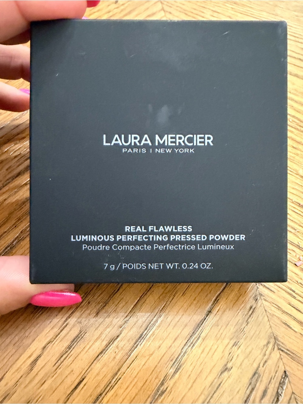 Laura Mercier Paris/New York Perfecting Blur Finishing Powder